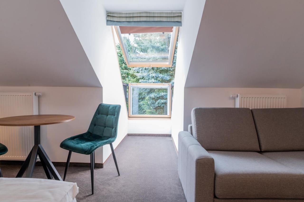 Hotel Odejewscy Хойнице Экстерьер фото