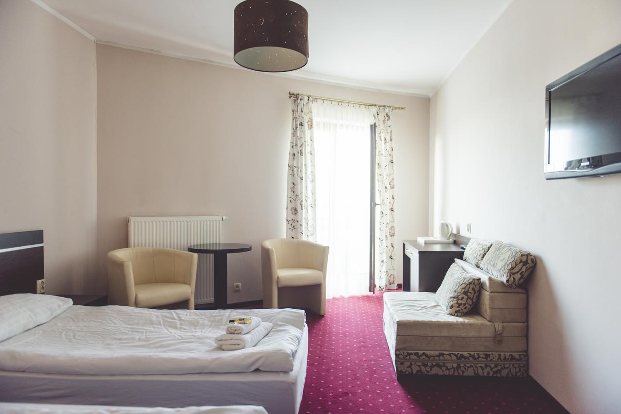 Hotel Odejewscy Хойнице Экстерьер фото